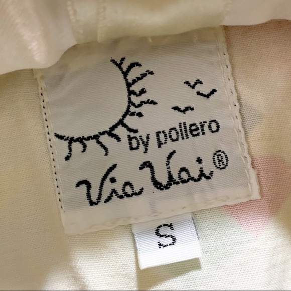 VIA VAI by POLLERO Geometric Print Button Down Top - Picture 4 of 5